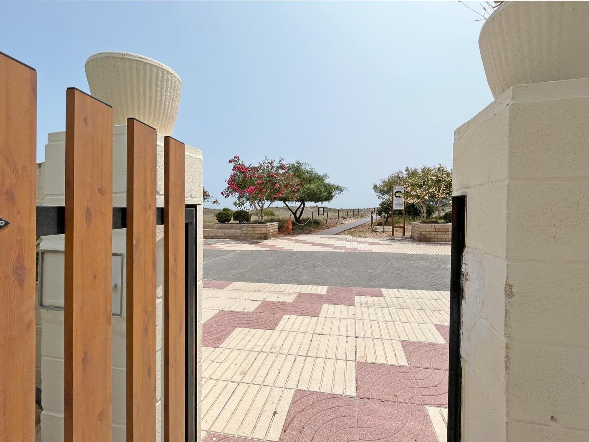 Global Properties, Las Dachas 1 - Apartamento En Primera Linea De Playa كانيت ذي بيرينغير المظهر الخارجي الصورة